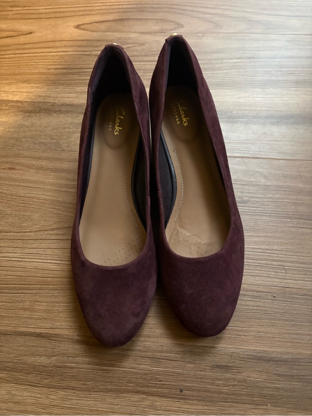 Clarks Women's Suede Ballet Flats in Deep Wine